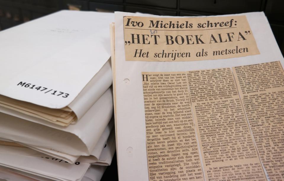 Knipsels van vroege recensies Knipsels van vroege recensies