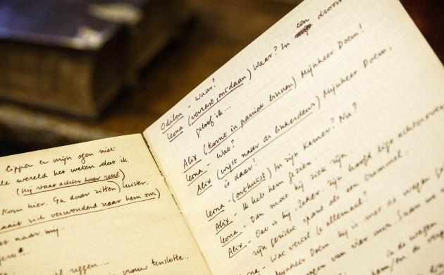 Pagina uit het handschrift van Warm en koud, een bewerking van Fernand Crommelynck Pagina uit het handschrift van Warm en koud, een bewerking van Fernand Crommelynck